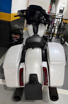 HARLEY-DAVIDSON STREET GLIDE HARLEY-DAVIDSON STREET GLIDE